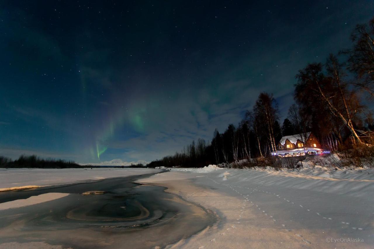 Susitna River Lodging, Riverside Cabins Талкитна Екстериор снимка