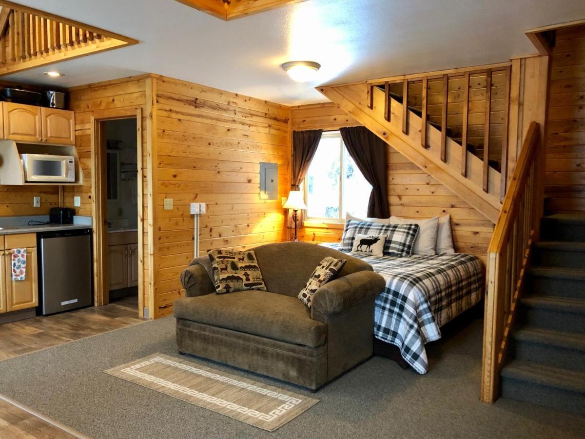 Susitna River Lodging, Riverside Cabins Талкитна Екстериор снимка
