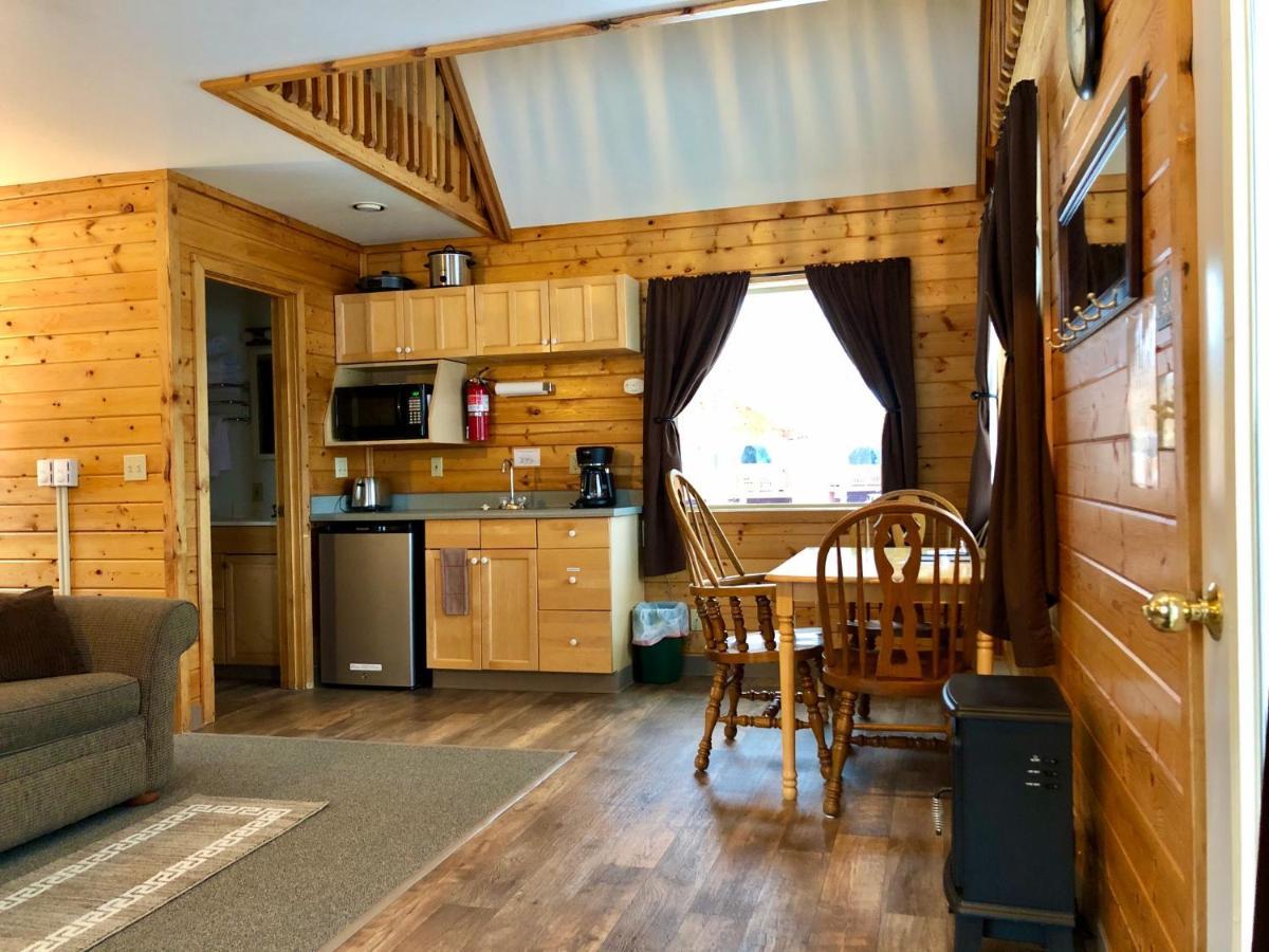 Susitna River Lodging, Riverside Cabins Талкитна Екстериор снимка