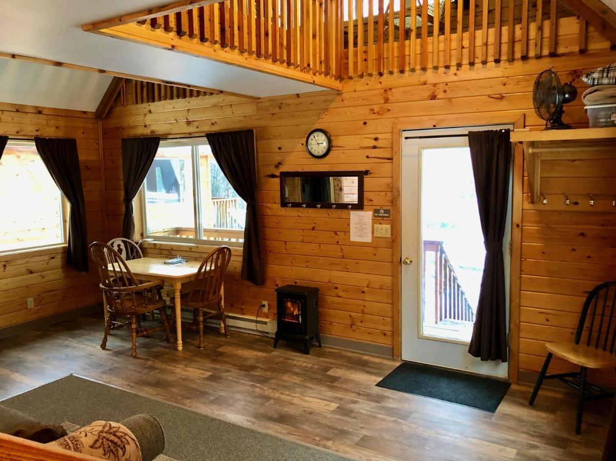 Susitna River Lodging, Riverside Cabins Талкитна Екстериор снимка