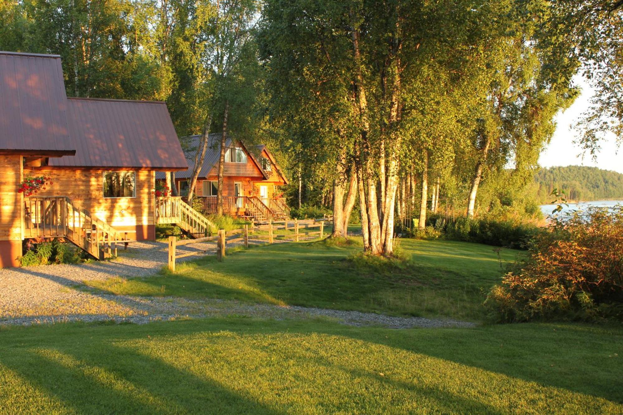Susitna River Lodging, Riverside Cabins Талкитна Екстериор снимка